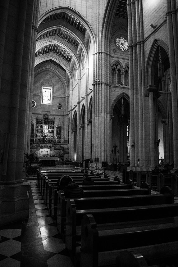 Interior de la Catedral de la Almudena – ©JMPhotographia