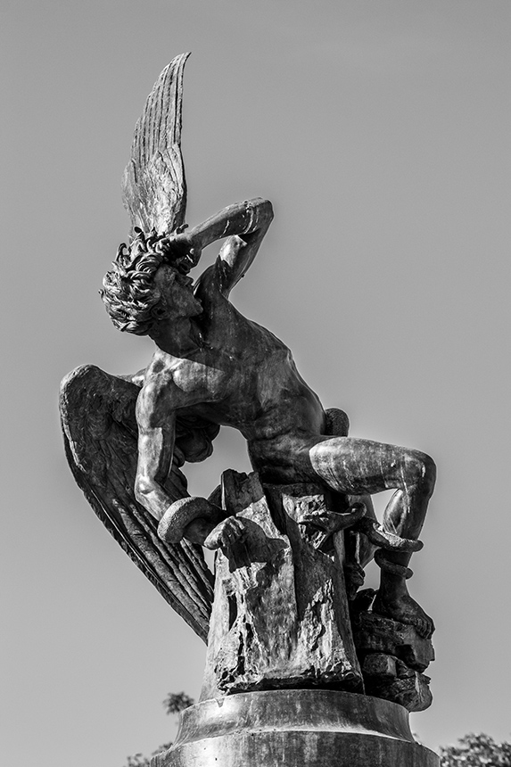 Detalle de la Estatua del Ángel Caído - ©JMPhotographia